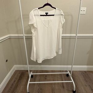 Torrid Size 3 (22/24) White V-Neck Blouse